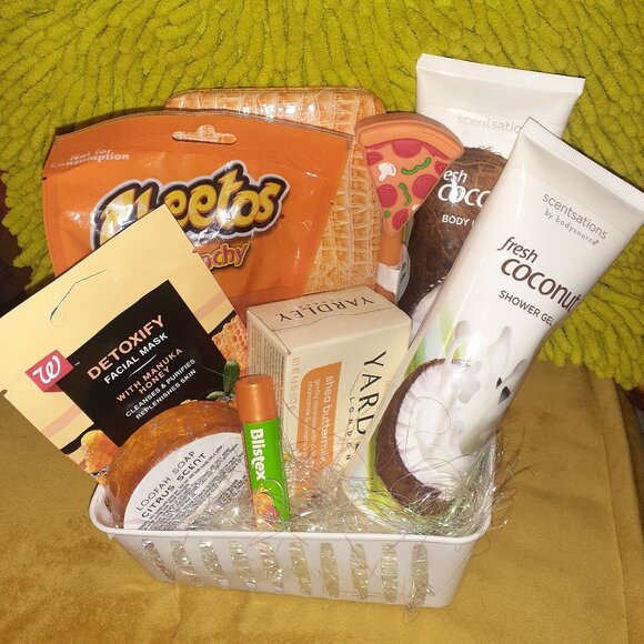KIDS/ TEEN HAND MADE CUTE GIFT BASKET! :) - Picture 1 of 10